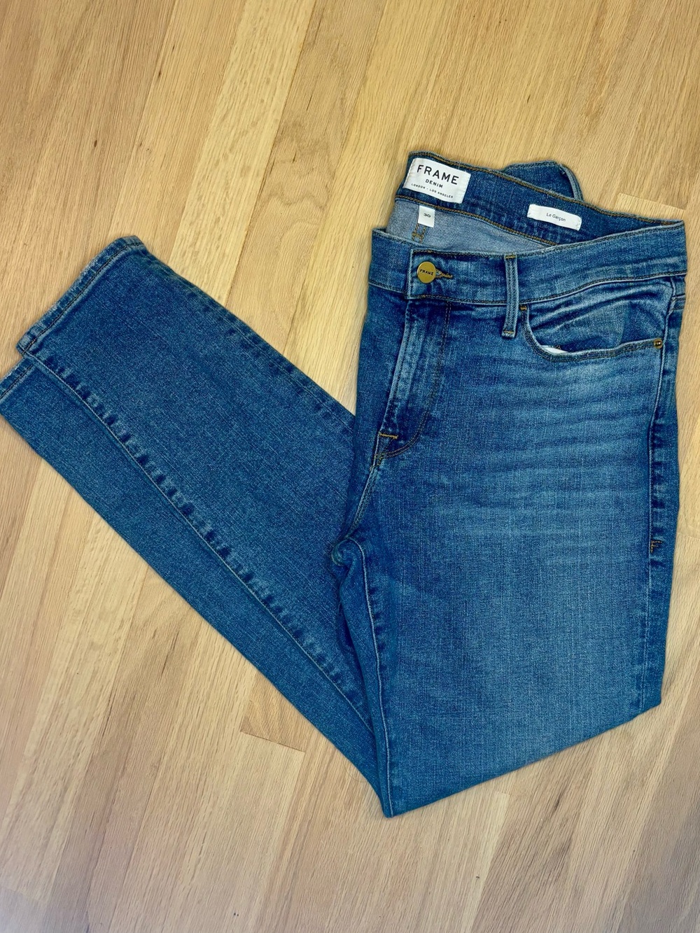 FRAME Blue Denim Skinny Jeans with Branded Button